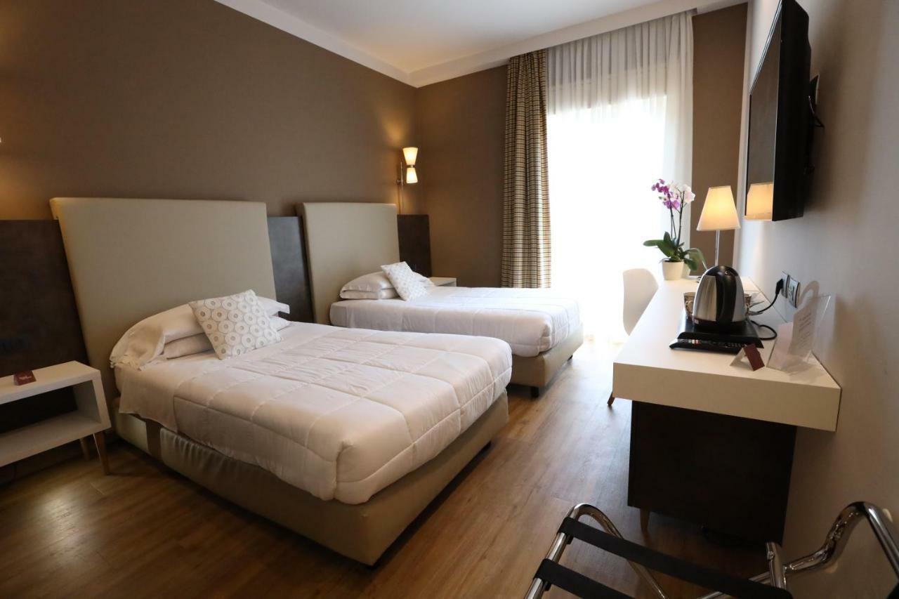 Hotel Umbria Attigliano Esterno foto